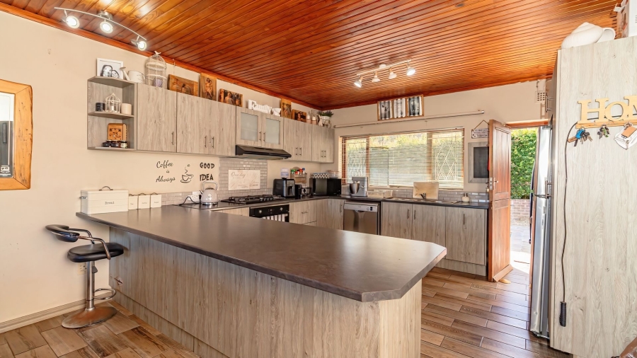 4 Bedroom Property for Sale in Knysna Central Western Cape